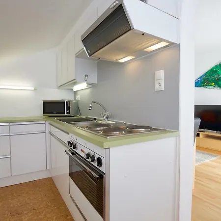 Monika Knoflach * אינסברוק