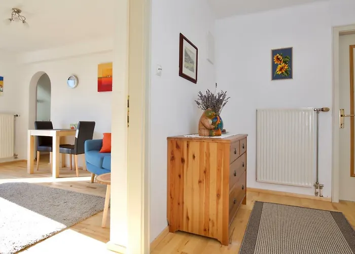 Monika Knoflach * Innsbruck